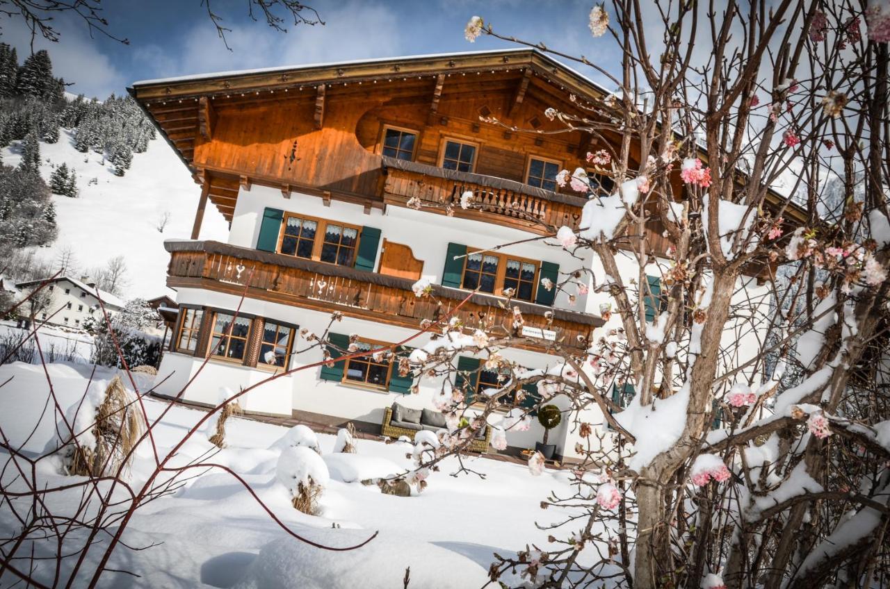 Landhaus Bernhard Apartment Holzgau Exterior photo